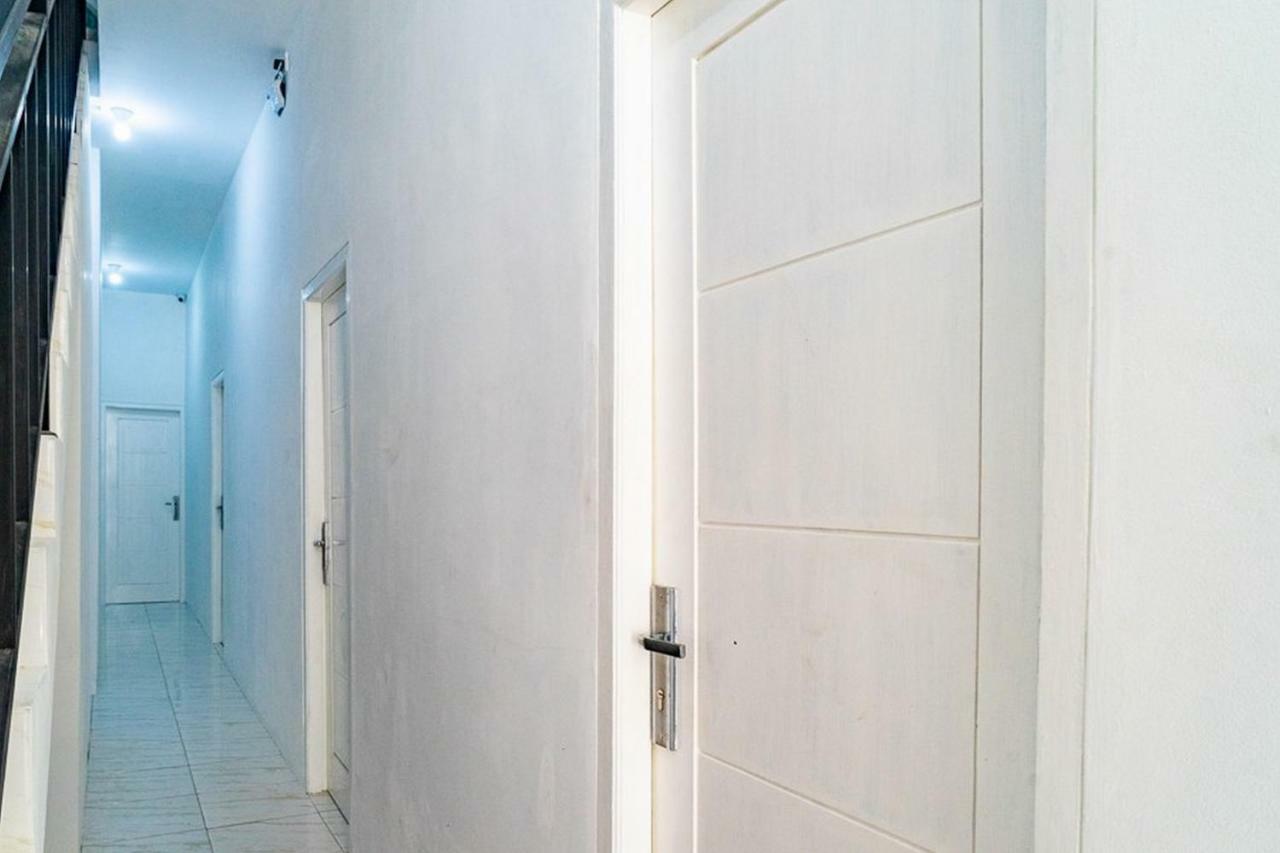 Reddoorz Near Tarumanagara University Jakarta Exterior photo